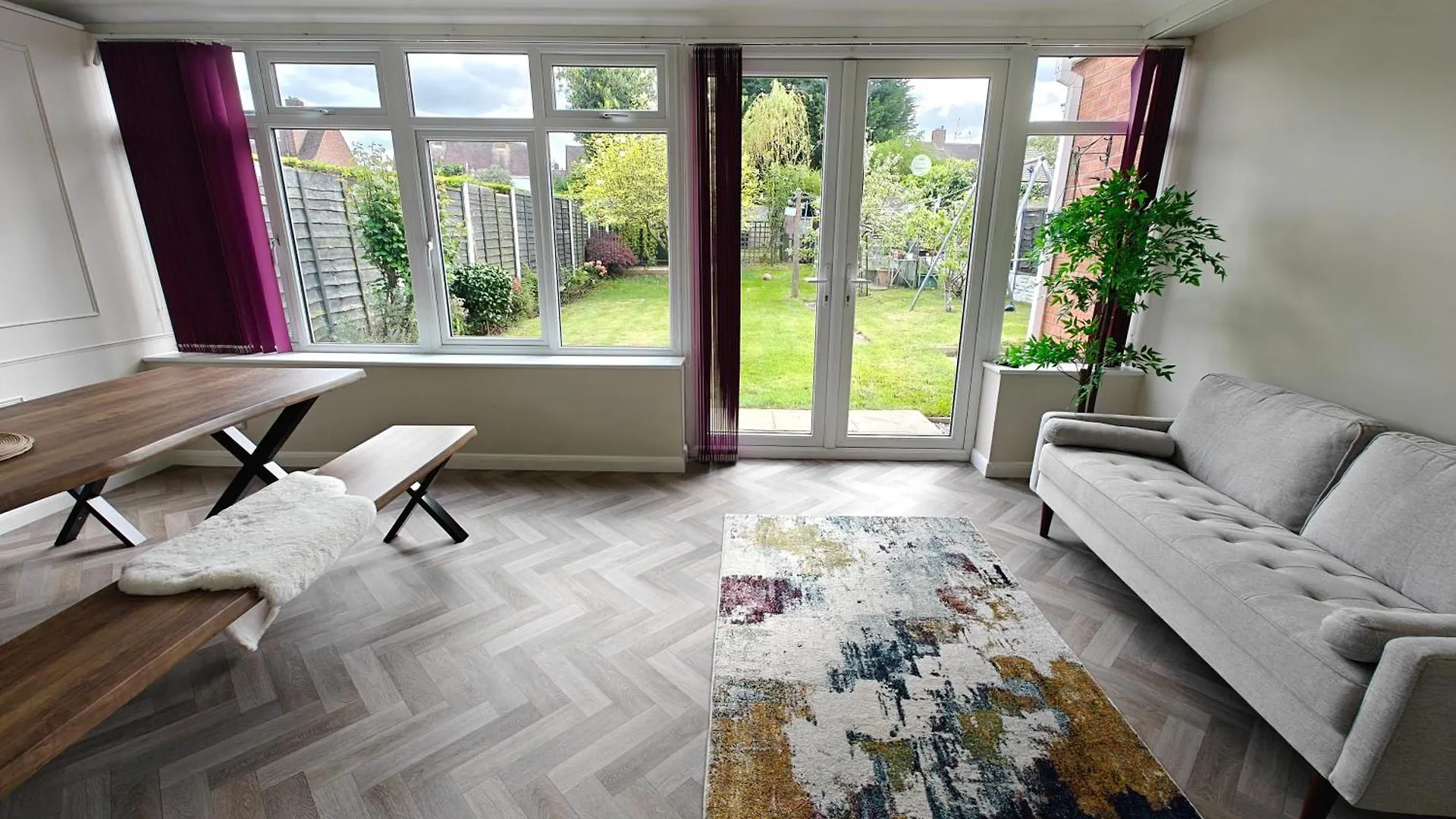 Solihull - Great Location-4 Bedrooms, 7 Beds 10 Guests, Free Parking X3 - Mell Square, Jlr, Hs2 Driveway Parking - Nr A45 A41 M42 M6 Solihull Bypass-Nr Nec Bhx Airport Hs2 Sites- Spacious House Perfect 4 Big And Small Groups - Fully Equipped